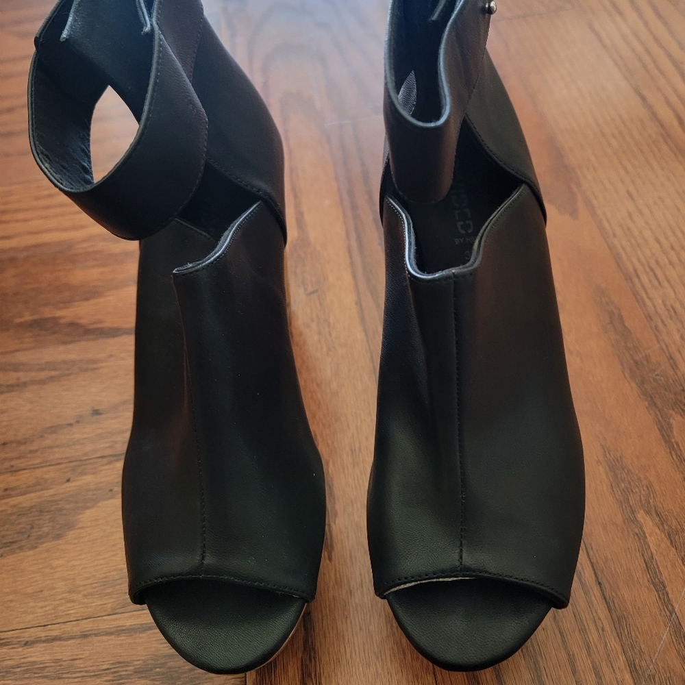 New Sexy Divided Ankle Strap PEEP Toe